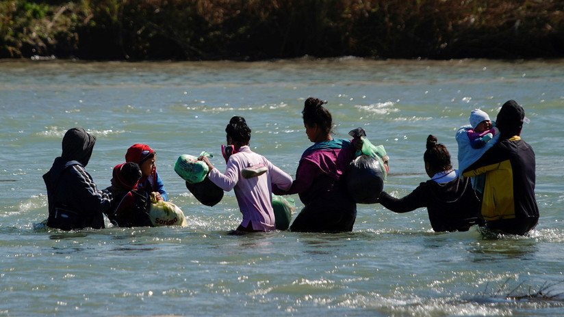 El río entre México y EE.UU. al que se tiran los migrantes centroamericanos desesperados en busca de asilo