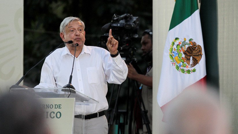 López Obrador destaca que el robo de combustible se redujo de 56.000 a 15.000 barriles diarios