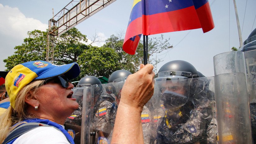 Colombia cierra parte de sus pasos fronterizos con Venezuela durante dos días