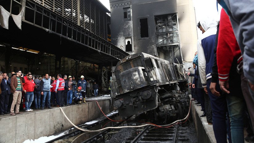 Un conflicto entre maquinistas provocó la explosión de un tren en una estación ferroviaria de Egipto
