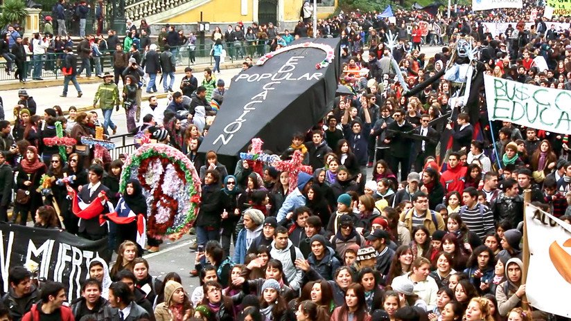 'Ya no basta con marchar': el documental sobre la reinvención de la protesta social en Chile