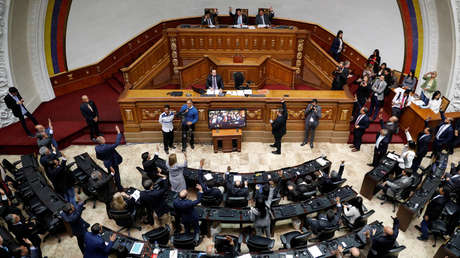 La Asamblea Nacional de Venezuela aprueba la 'Ley del Estatuto para la Transición' de gobierno