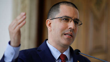Arreaza a EE.UU.: "¿Pretenden comprar la voluntad de los venezolanos con una galleta?"