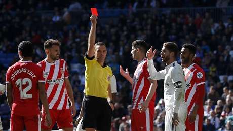 "Ramos siendo Ramos": El capitán del Real Madrid amplía su récord como el futbolista más expulsado de la Liga (VIDEO)