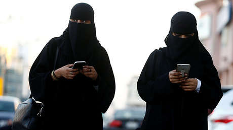 Dos hermanas intentan huir de Arabia Saudita y quedan atrapadas en Hong Kong