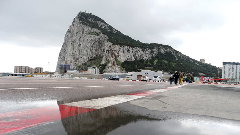 España y Reino Unido firman un acuerdo para frenar la evasión fiscal en Gibraltar