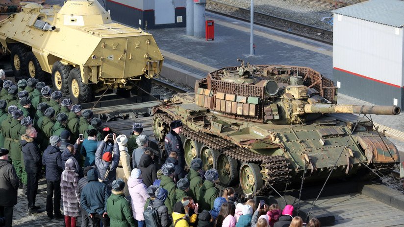 Rusia expone en Volgogrado un tren con 'vestigios' de la guerra de Siria