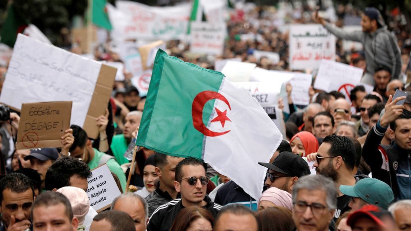 La juventud argelina pide avanzar: Claves para entender qué está pasando en Argelia