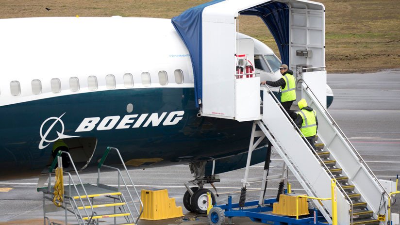 Boeing tiene "plena confianza" en la seguridad de los 737 MAX pero apoya la suspensión temporal de vuelos de toda su flota