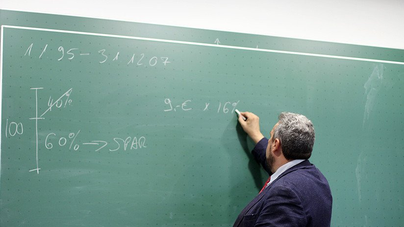 Las 'ecuaciones de amor' de un profesor de matemáticas recorrieron el mundo pero le hicieron perder su empleo