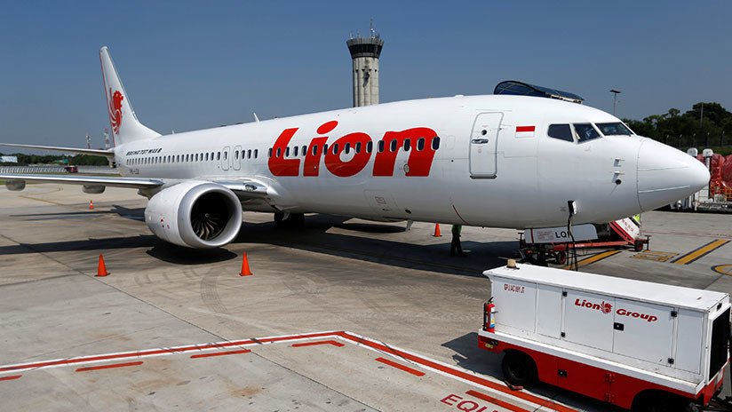Piloto fuera de servicio evitó que el Boeing 737 MAX 8 de Lion Air sufriera un accidente un día antes de la tragedia aérea en Indonesia