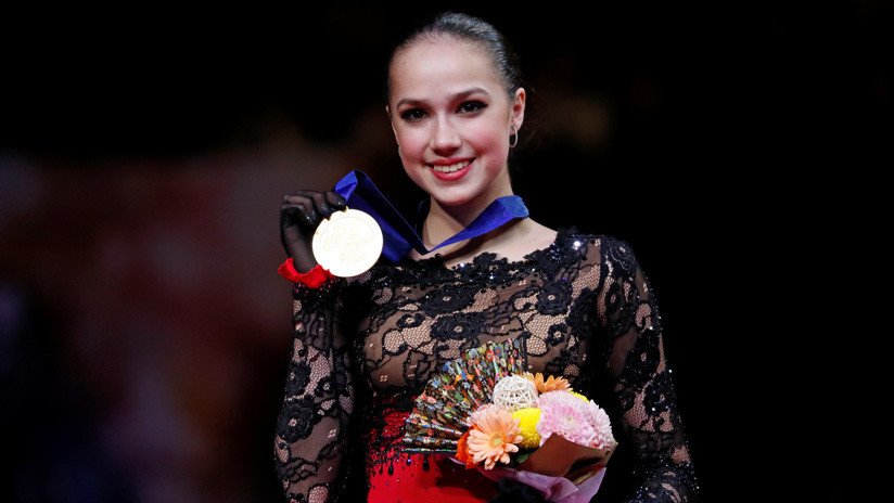 La rusa Zaguítova gana el Mundial de patinaje artístico en Japón