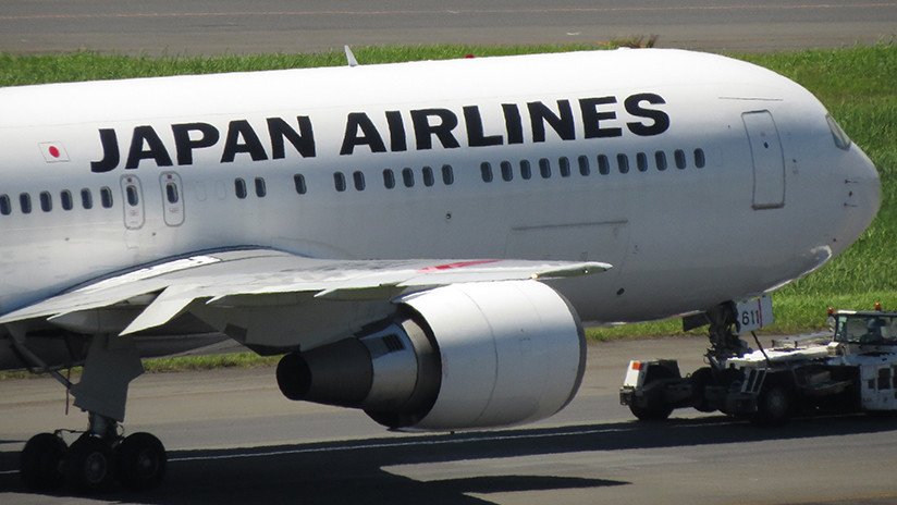 Dos aviones de carga colisionan en un aeropuerto de Tokio