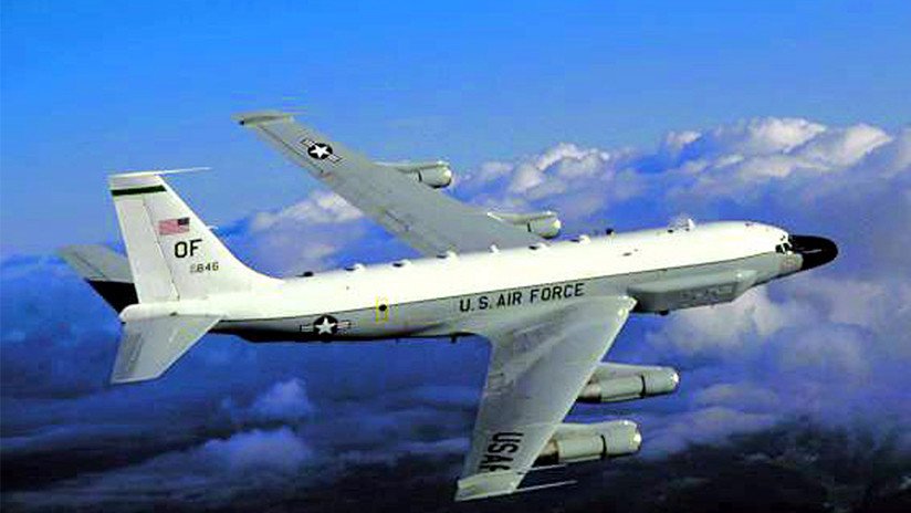 Detectan avión de EE.UU. en vuelo de vigilancia cerca de las costas de Crimea