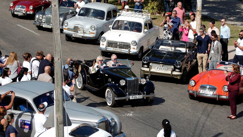Autos retro: Los cubanos mantienen vivas auténticas piezas de museo sobre ruedas