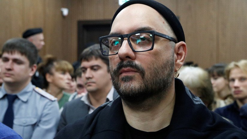 Levantan el arresto domiciliario al director de cine y teatro ruso Kirill Serébrennikov 