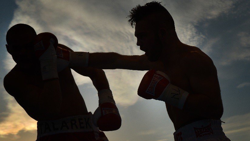 VIDEO: Fascinante noche de boxeo resulta con 10 'knockdowns' en cinco asaltos