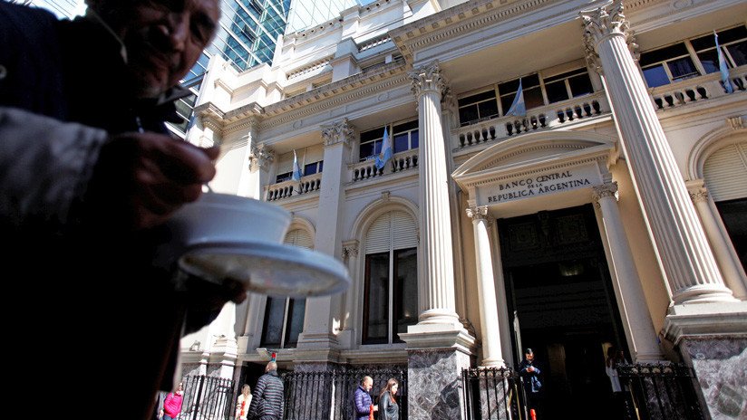 El FMI estima que la economía argentina caerá un 1,2 % y el desempleo aumentará a casi el 10 % en 2019