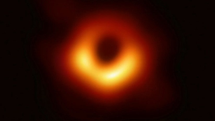 Histórico: Así es la primera foto de un agujero negro