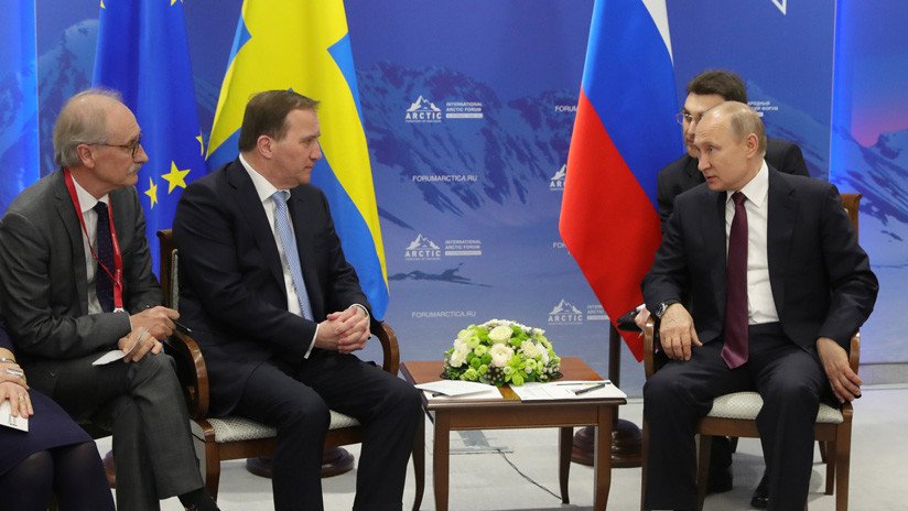 "Es simplemente un bandido": Putin 'reprende' al intérprete de su reunión con el primer ministro de Suecia