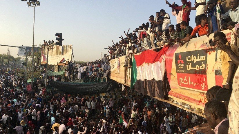 El Ejército de Sudán dará un "importante anuncio" tras reportes de un golpe de Estado contra el presidente