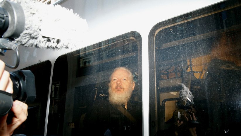 Julian Assange detenido: la cacería terminó, la democracia agoniza