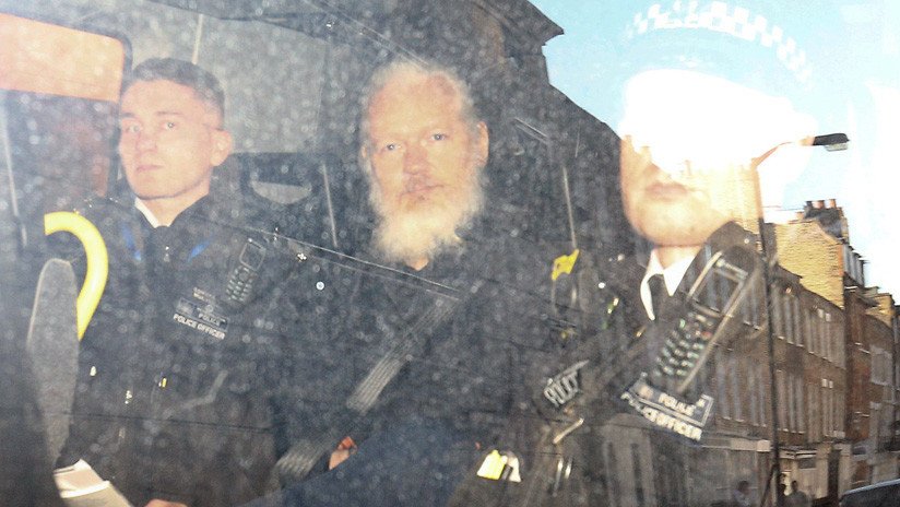 "Es nuestra propiedad": Congresistas de EE.UU. celebran la detención de Assange