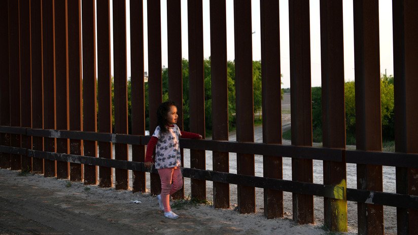 Por error judicial una niña de 11 años podría ser deportada sola de EE.UU. a El Salvador, donde sus familiares mueren a manos de la MS-13