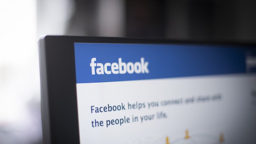 "El Gran Hermano está mirando": Facebook se burla de problemas de privacidad con mensajes ocultos en sus controladores de realidad virtual