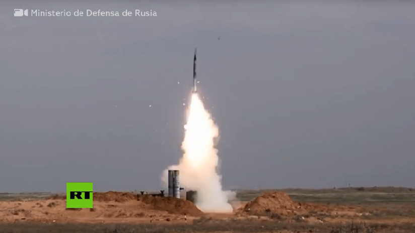 VIDEO: Sistemas S-300 rusos repelen un "ataque masivo con misiles" de un enemigo durante simulacros militares