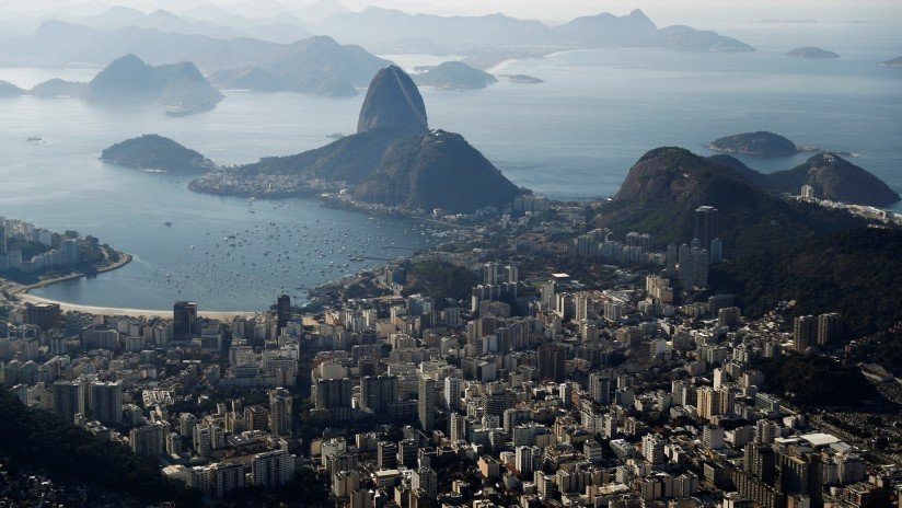 Lanzan un ingenioso proyecto a la intemperie para combatir el analfabetismo y la violencia en Río de Janeiro