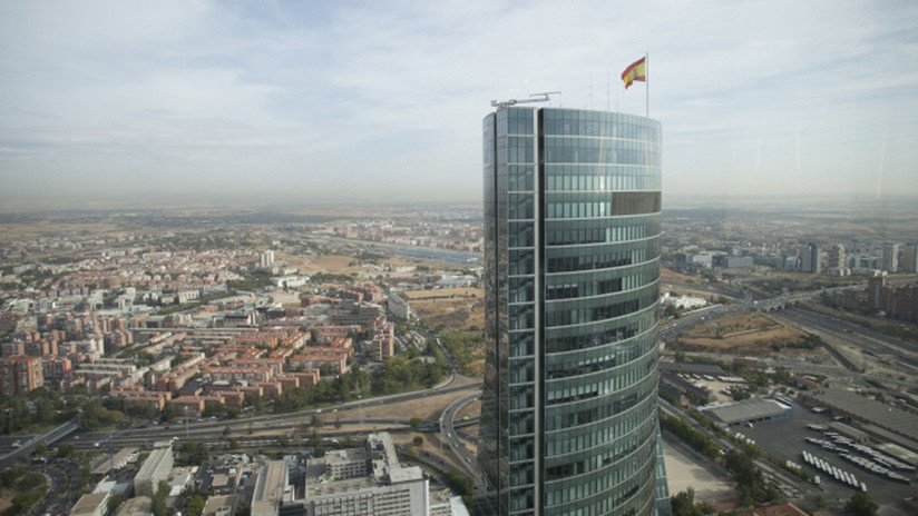 Desalojan Torre Espacio Uno De Los Cuatro Rascacielos De Madrid Por