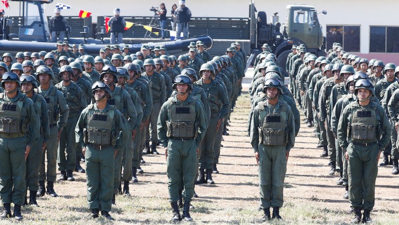 Experto en derecho internacional señala un posible pretexto para una intervención militar en Venezuela