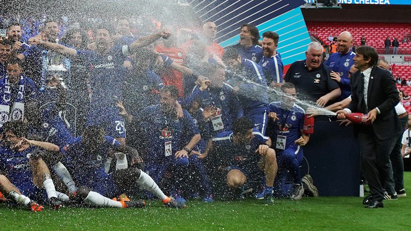 Los ganadores de la Copa de Inglaterra celebrarán la victoria con champán sin alcohol