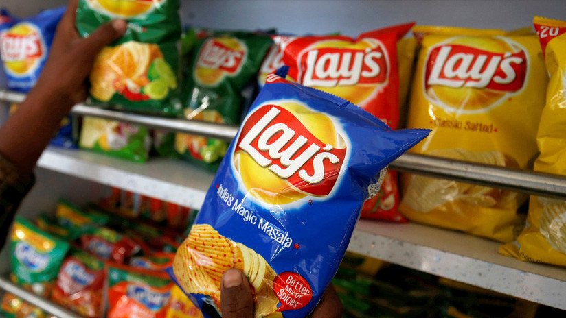 PepsiCo demanda a agricultores indios por cultivar la marca de patatas con la que produce sus Lays Chips