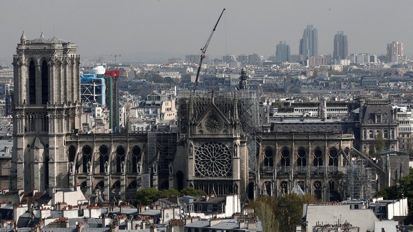 Abejas y verduras en el tejado de Notre Dame: un estudio de arquitectura propone una innovadora restauración de la catedral