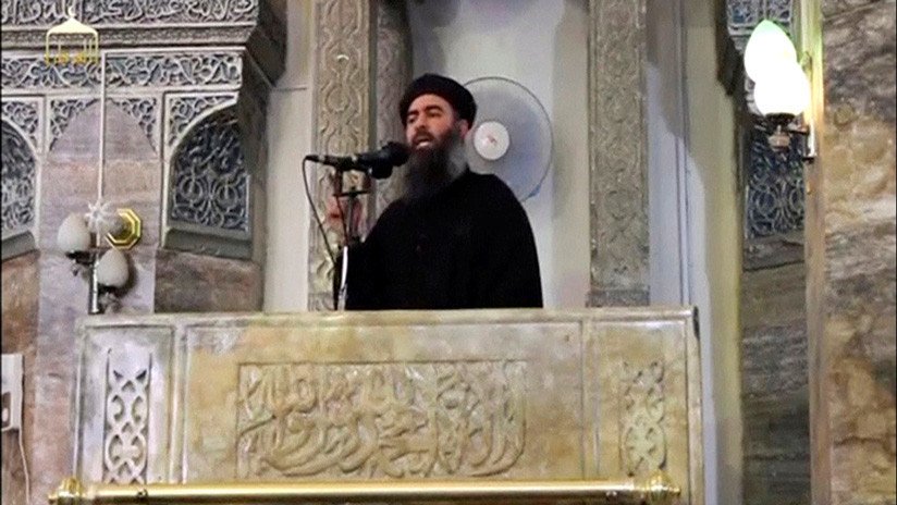El líder del Estado Islámico Al Baghdadi aparece en un video por primera vez en cinco años