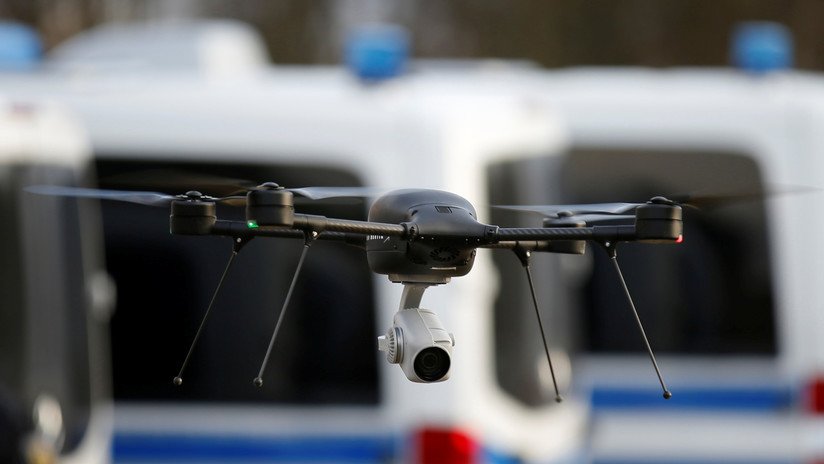 Detienen en Argentina a una 'hot' expolicía que usaba un dron para ubicar posibles víctimas y robarlas
