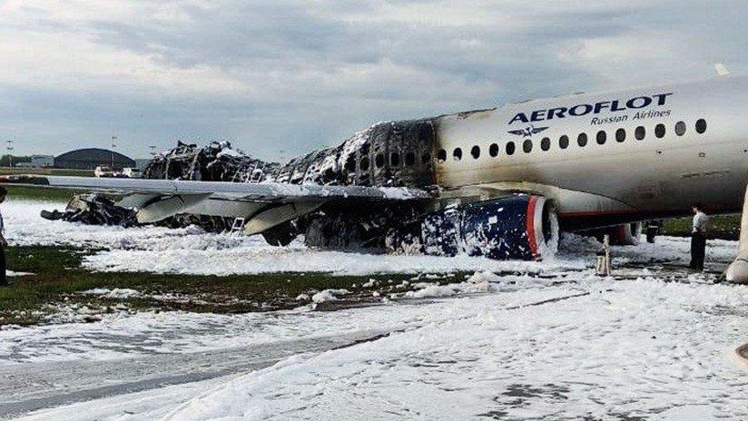Los pasajeros del avión ruso incendiado fueron evacuados más rápido de lo que establecen las normas