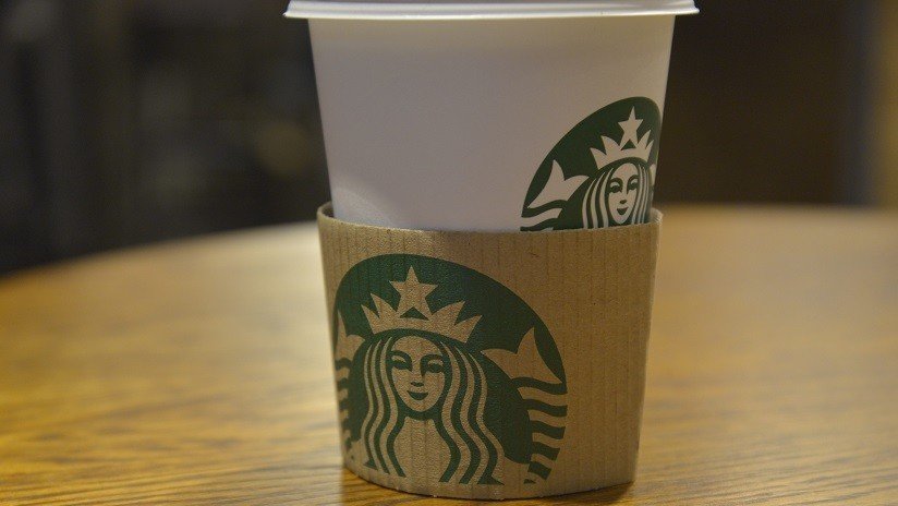 HBO y Starbucks hacen comentarios irónicos sobre el vaso de café 'olvidado' en el último episodio de 'Juego de tronos' 