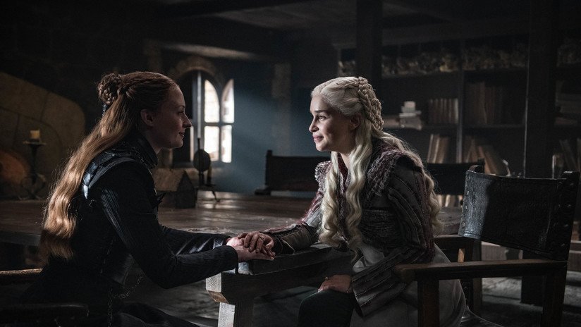 FOTO: La imagen que hizo sospechar a seguidores de 'Juego de tronos' que Sansa Stark dejó "a propósito" el polémico vaso de café en un episodio