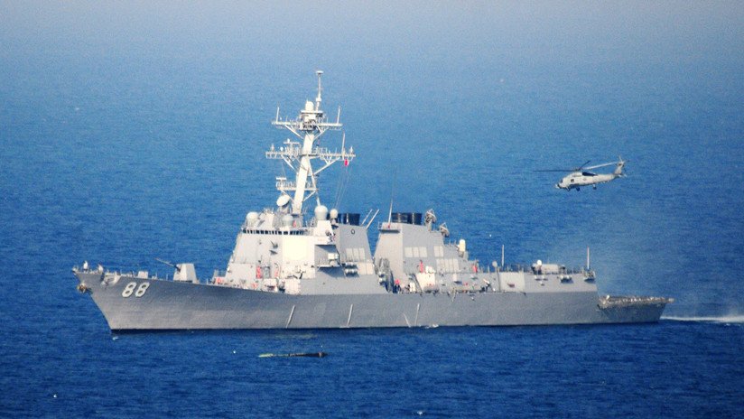 El Ejército chino entra en alerta máxima por el paso de destructores de EE.UU. por el mar de la China Meridional
