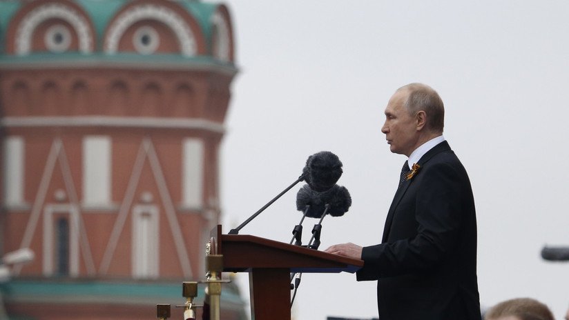 Putin: "Tras la pérfida invasión del enemigo, hubo derrotas, retiradas y grandes pérdidas, pero esto no doblegó a Rusia"