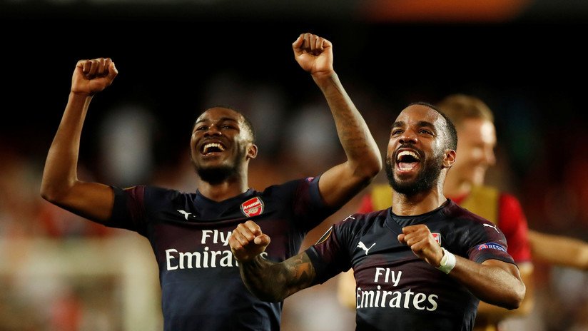 El Arsenal vence al Valencia por 2-4 y pasa a la final de la Liga Europa