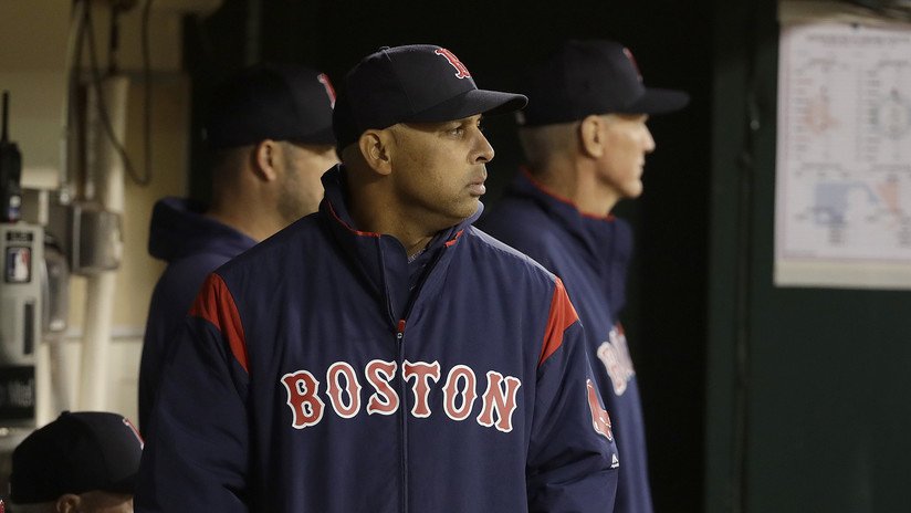 Mánager puertorriqueño de los Red Sox de Boston cancela visita a la Casa Blanca por la poca ayuda de Washington en su isla