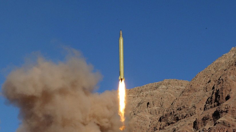 "Su flota multimillonaria puede ser destruida con un misil": un ayatolá iraní se pronuncia mientras se avecina un portaviones de EE.UU.