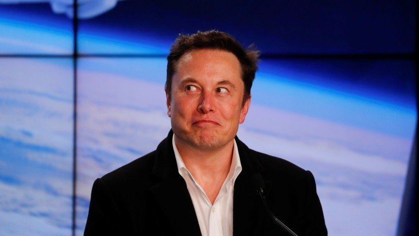 "Deja de coquetear, Jeff": Elon Musk se burla de la nueva nave espacial que el dueño de Amazon quiere enviar a la Luna