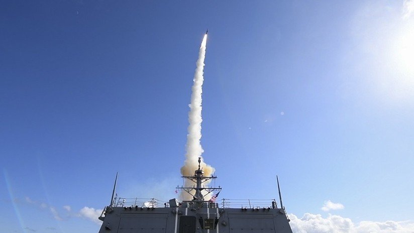 FOTO, VIDEO: EE.UU. realiza el lanzamiento de un misil antibalístico durante los ejercicios de la OTAN en el Atlántico