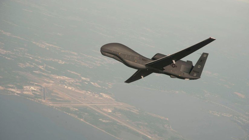 Exanalista de la Fuerza Aérea de EE.UU., acusado de filtrar documentos sobre ataques con drones en la era Obama