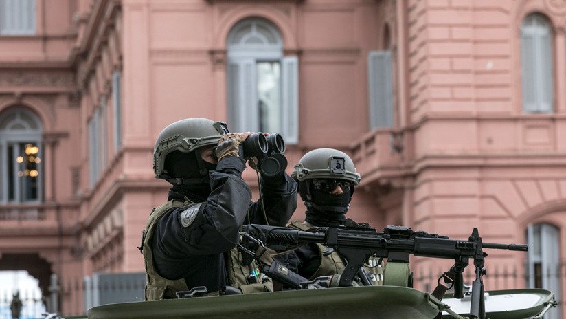 Detienen a un hombre armado que quería ver a Macri en la casa de Gobierno